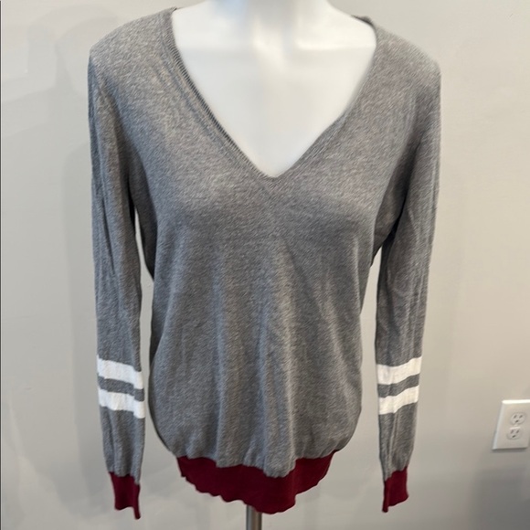J Crew Factory Small Gray V-Neck Lightweight Sweater Red White Striped Accents - Picture 2 of 8
